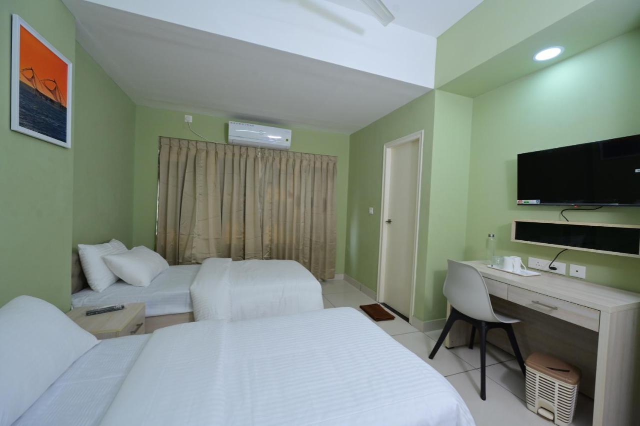 Rg'S The 4Th Residency Otel Thiruvananthapuram Dış mekan fotoğraf